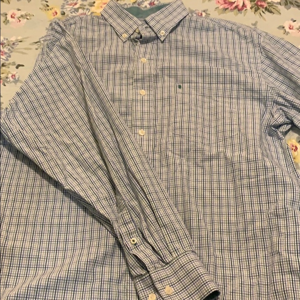 Men’s button up dress shirt